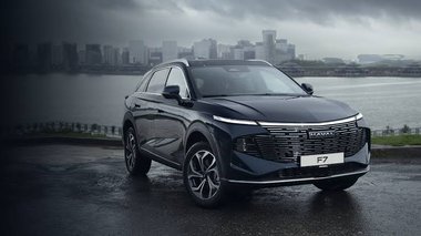 Haval F7 вид сбоку
